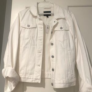 Banana Republic NWT Jean Jacket Size Large
